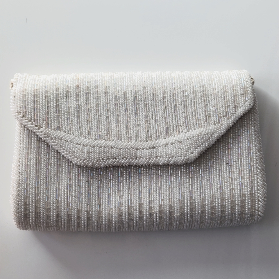 Vintage Elegant Beaded Clutch